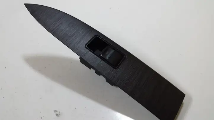 Toyota Avensis T270 (2009 - 2012) 8481005070 Блок кнопок стеклоподъемников — фото 1