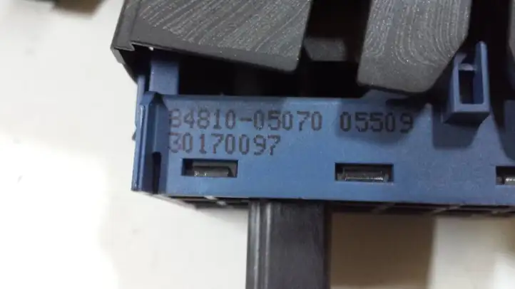 Toyota Avensis T270 (2009 - 2012) 8481005070 Блок кнопок стеклоподъемников — фото 6