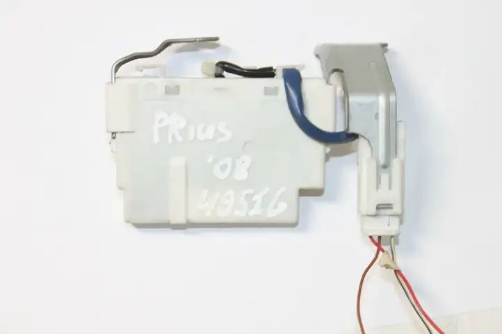 Toyota Prius (XW20) (2003 - 2009) 8999247020 Прочие блоки управления — фото 4