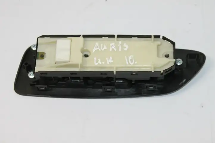 Toyota Auris 150 (2006 - 2012) 8404002100 Блок кнопок стеклоподъемников — фото 3