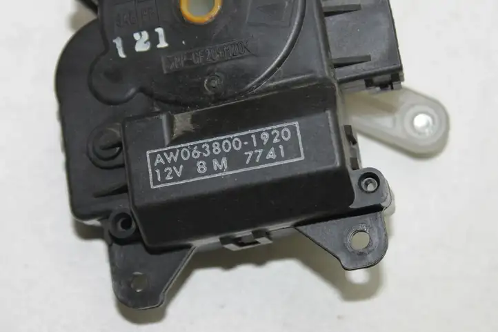 Subaru Legacy (2009 - 2013) AW0638001920 Двигатель задвижки потока воздуха — фото 2