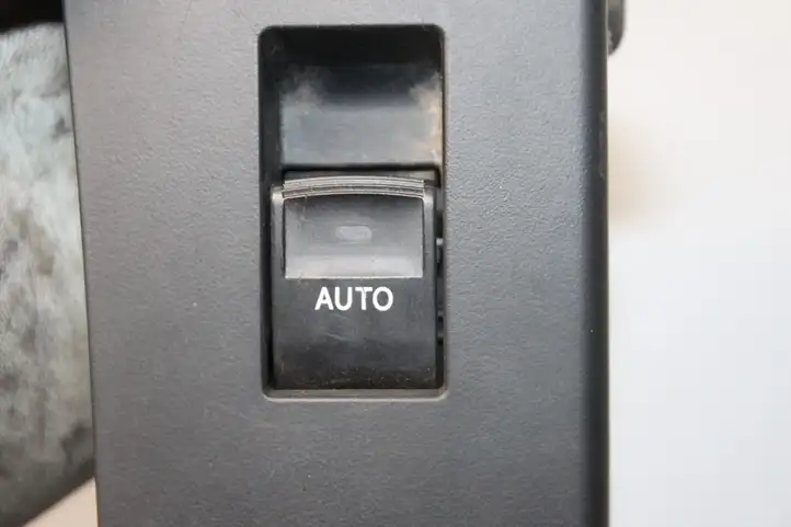Toyota Auris E180 (2012 - 2018) 7427202630 Блок кнопок стеклоподъемников — фото 4