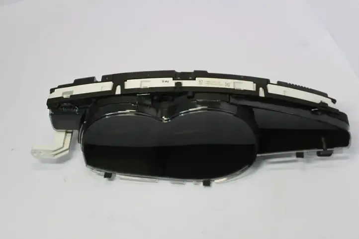Toyota Verso (2009 - 2012) 838000F070 Спидометр — фото 3