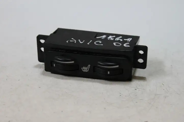 Toyota Avensis T250 (2006 - 2009) 453417 Включатель обогрева — фото 1