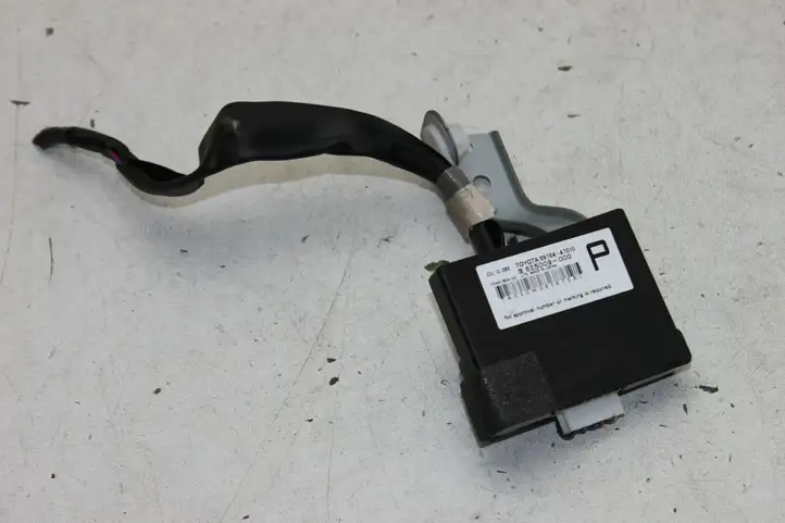 Toyota Prius (XW30) (2009 - 2015) 8978447010 Блок иммобилайзера — фото 1