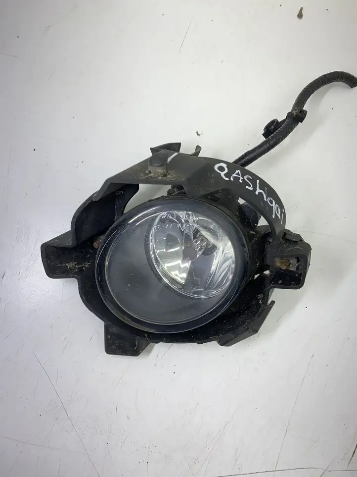 Nissan Qashqai (2006 - 2010) 89206421 Передняя противотуманная фара — фото 1