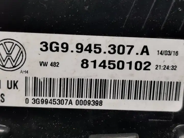 Volkswagen PASSAT B8 (2015 - ) 3G9945307A Задний фонарь в крышке багажника — фото 7