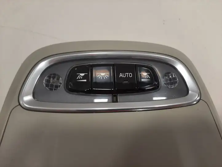 Volvo XC90 (2014 - 2019) 31443745 Передняя подсветка — фото 3