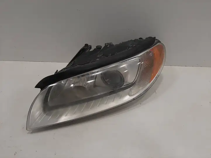 Volvo V70 (2007 - 2013) 31214347 Передняя фара — фото 1