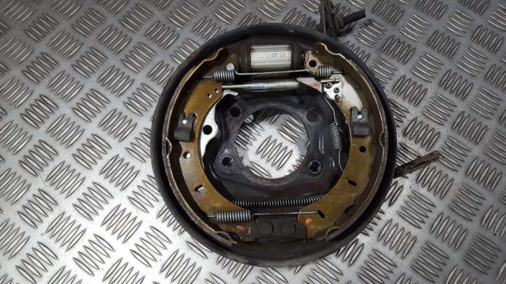 Ford Focus (2011 - 2015)   Колодки ручного тормоза