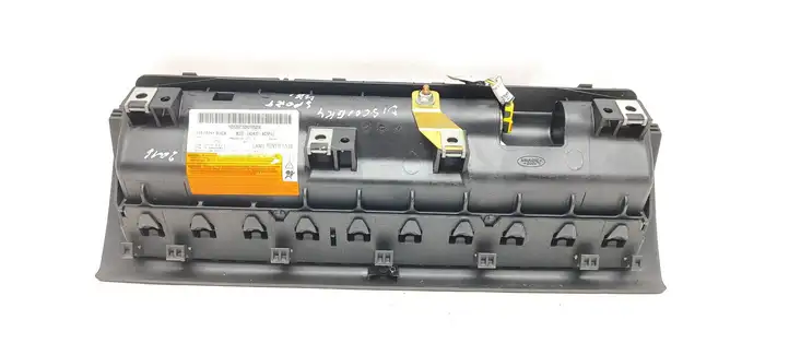 Land Rover Discovery Sport (2014 - 2019) BJ32042A00AC Коленная подушка безопасности — фото 2