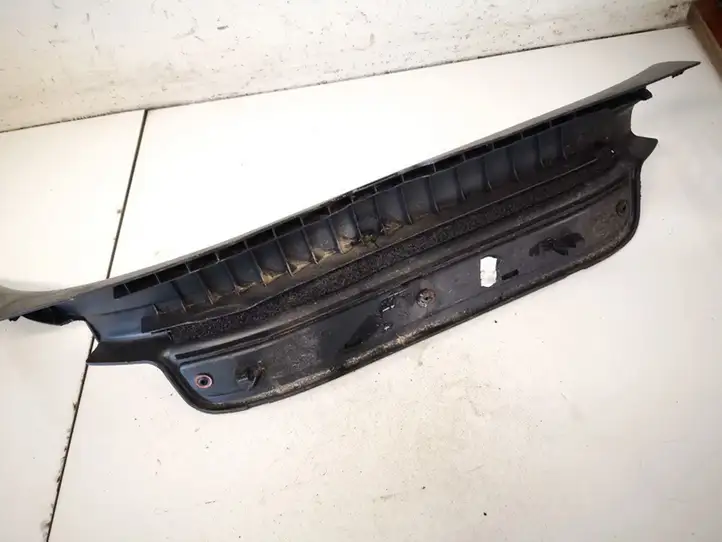 Toyota Avensis T250 (2003 - 2006) 6791805040 Внутренняя отделка заднего порога — фото 2