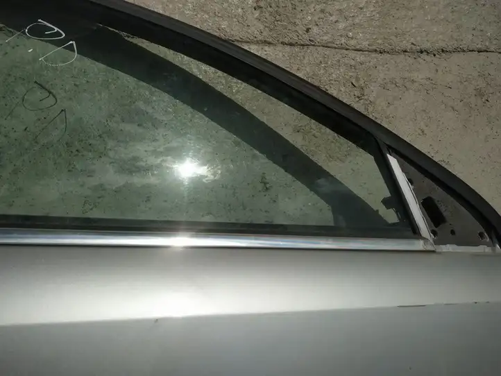 Opel Vectra C (2002 - 2005) Накладка стекла передней двери — фото 3