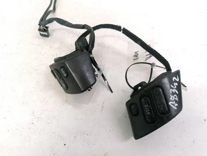Toyota Corolla Verso AR10 (2004 - 2009) Кнопки на рулевом колесе — фото 1