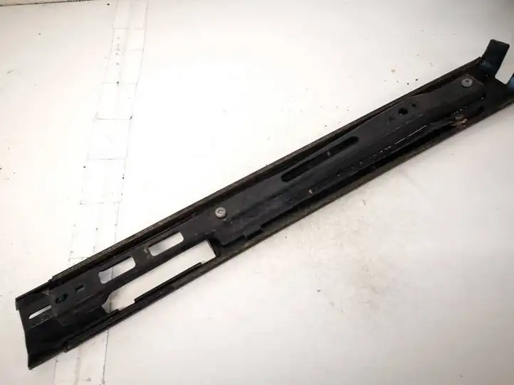 Honda CR-V (2006 - 2009) Накладка стекла задней двери — фото 2