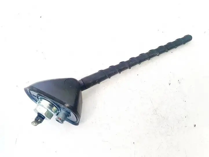 Kia Rio (2005 - 2009) GPS антенна — фото 1