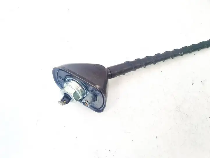 Kia Rio (2005 - 2009) GPS антенна — фото 2