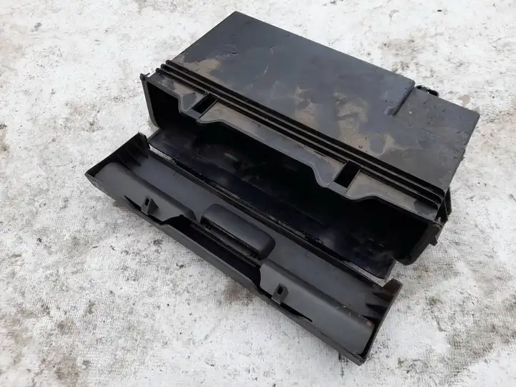 Volkswagen Touran I (2003 - 2010) 1t0881580c Вещевой ящик — фото 3
