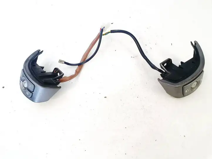 Toyota RAV 4 (XA30) (2006 - 2016) Кнопки на рулевом колесе — фото 1