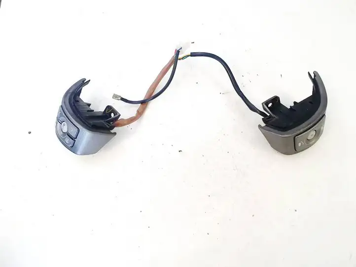 Toyota RAV 4 (XA30) (2006 - 2016) Кнопки на рулевом колесе — фото 2