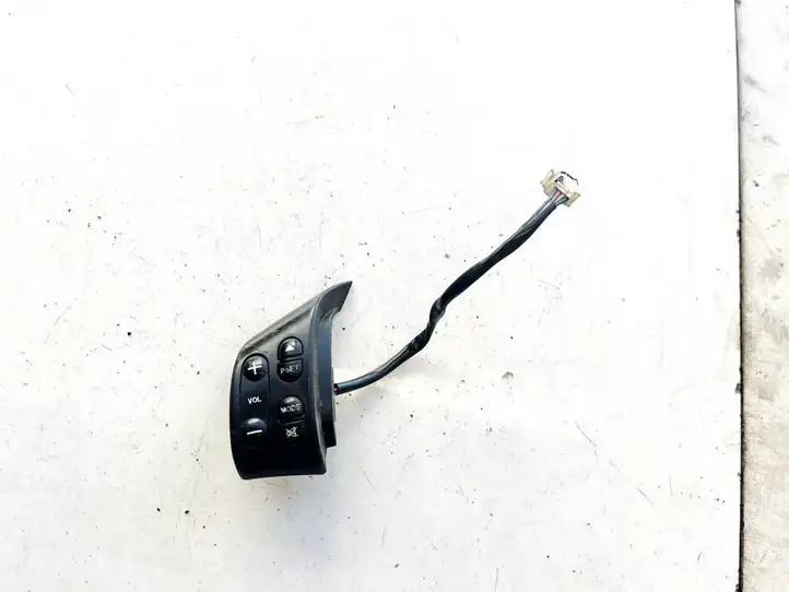 Mazda 3 I (2003 - 2006) 03744140 Кнопки на рулевом колесе — фото 1