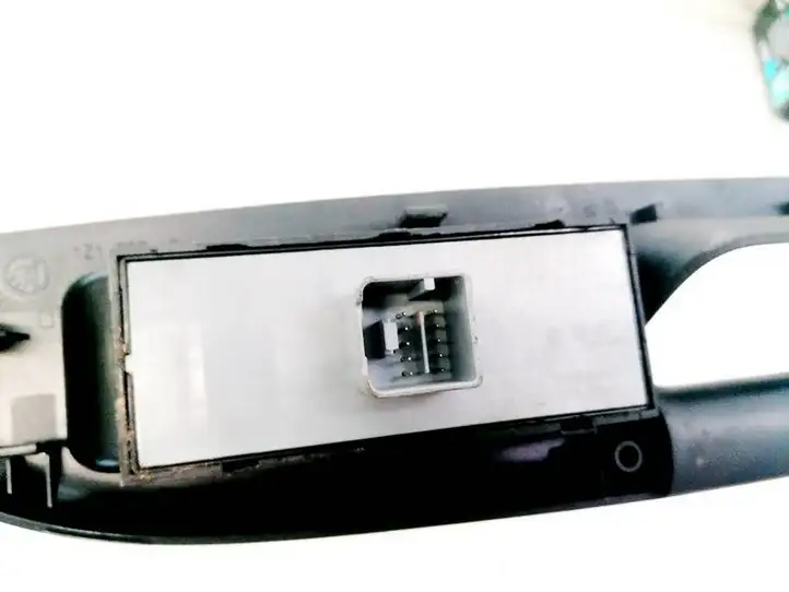 Skoda Octavia Mk2 (1Z) (2004 - 2013) 1Z1867171 Блок кнопок стеклоподъемников — фото 2
