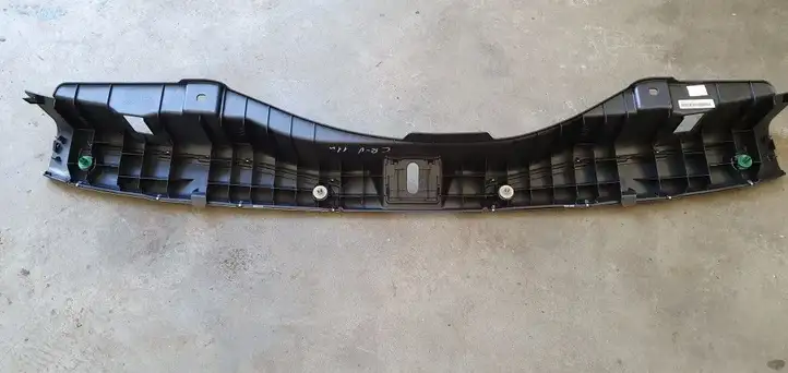 Honda CR-V (2009 - 2012) Отделка замка — фото 4