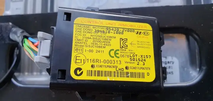 Kia Ceed (2012 - 2015) Блок управления двигателем (ЭБУ) — фото 2