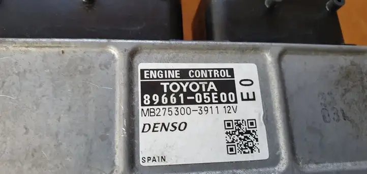 Toyota Avensis T270 (2009 - 2012) Блок управления двигателем (ЭБУ) — фото 3