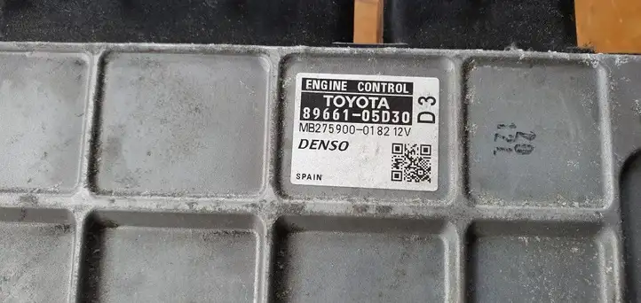 Toyota Avensis T270 (2009 - 2012) Блок управления двигателем (ЭБУ) — фото 3