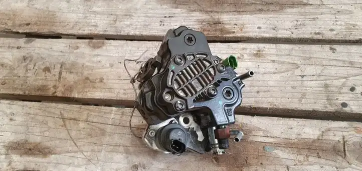 Toyota Auris E180 (2012 - 2018) Топливный насос — фото 3