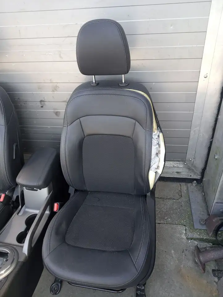 Kia Sportage (2010 - 2014) Комплект отделки дверей — фото 2