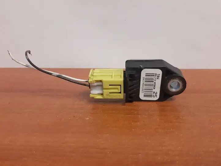 Toyota Avensis T270 (2009 - 2012) 8917305060 Датчик удара SRS — фото 1