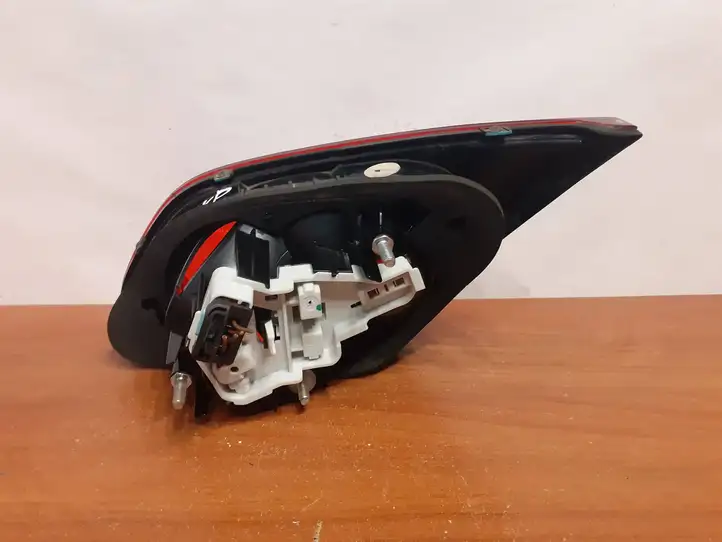 Volkswagen PASSAT CC (2008 - 2012) 3C8945093E Задний фонарь в крышке багажника — фото 6