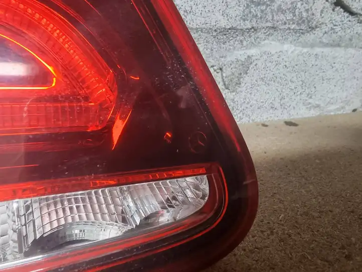Mercedes-Benz E W212 (2009 - 2016) 613291 Задний фонарь в крышке багажника — фото 5