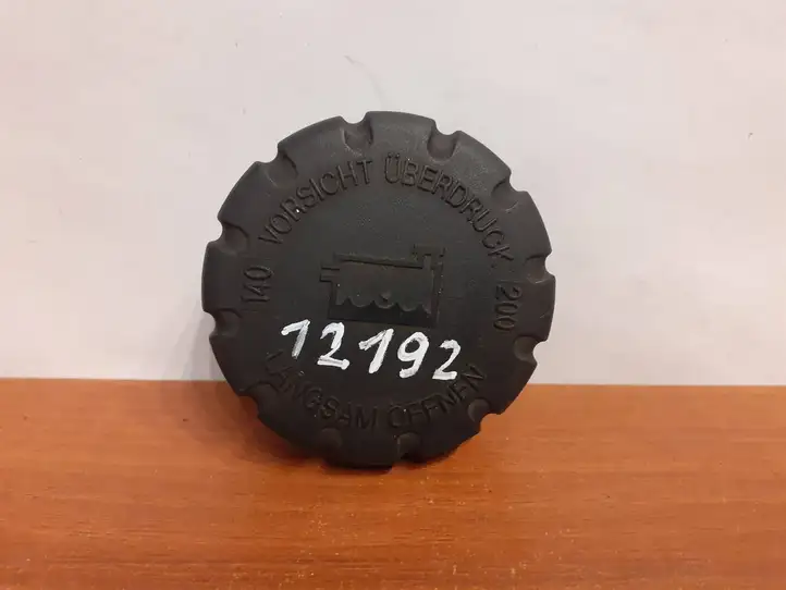 Mercedes-Benz S W220 (1998 - 2006) 2105010815 Крышка расширительного бачка — фото 1