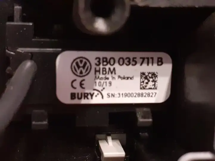 Volkswagen Golf VII (2013 - 2019) 5TA947105B Передняя подсветка — фото 3