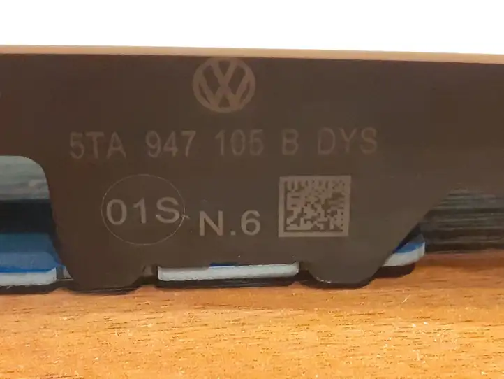 Volkswagen Golf VII (2013 - 2019) 5TA947105B Передняя подсветка — фото 4