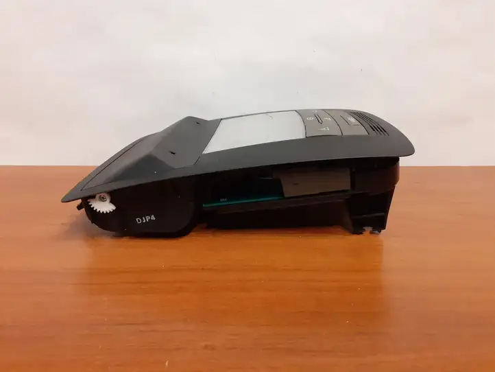 Lexus RX 330 - 350 - 400H (2012 - 2015) 1D153031G Передняя подсветка — фото 4