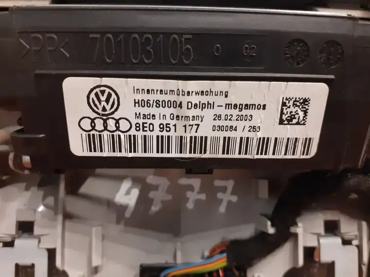 Audi A4 S4 B6 8E 8H (2000 - 2006) 70103105 Передняя подсветка — фото 6