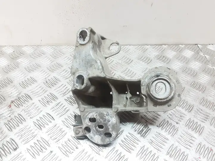 Volkswagen PASSAT B5.5 (2001 - 2005) 8E0199352F Кронштейн двигателя — фото 2
