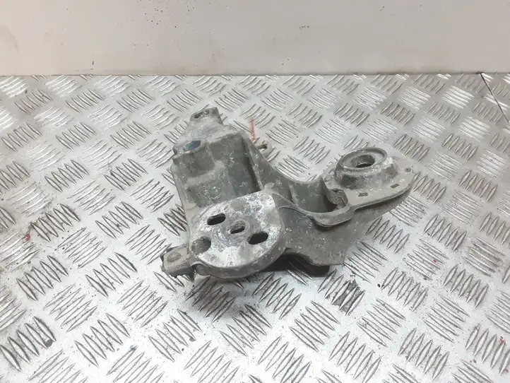 Volkswagen PASSAT B5.5 (2001 - 2005) 8E0199352F Кронштейн двигателя — фото 3