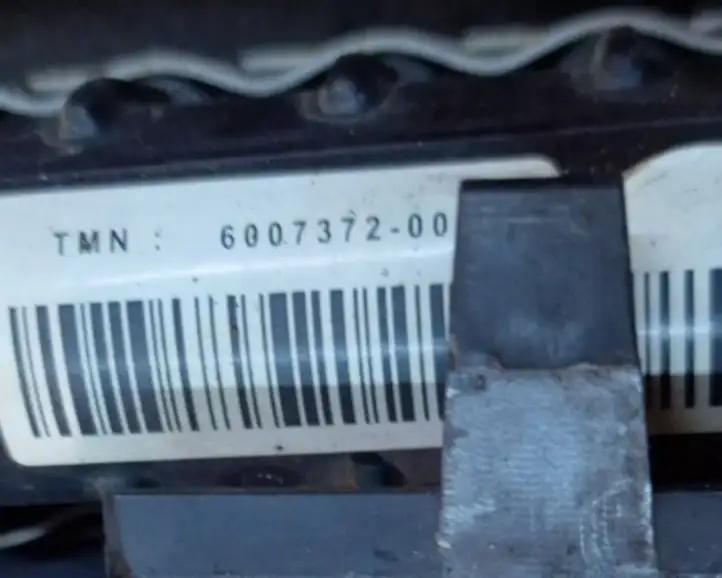Tesla Model S (2012 - 2016) 600737200A Дефлектор воздуха — фото 4