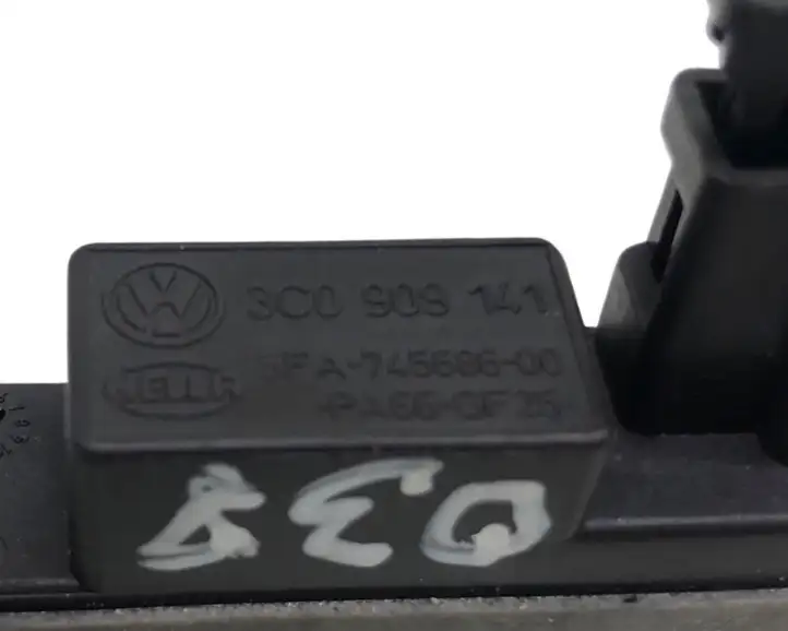 Skoda Octavia Mk3 (5E) (2013 - 2019) 3C0909141 Антенна бесключевого доступа — фото 3