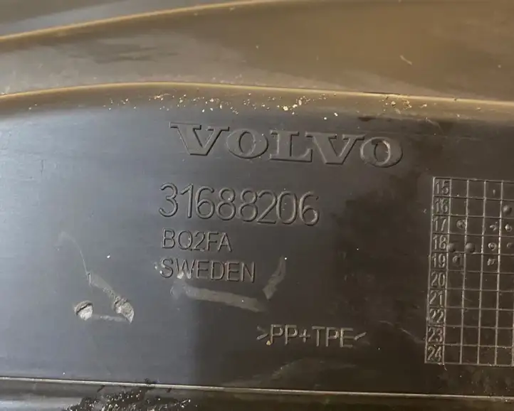 Volvo S90, V90 (2016 - 2020) 31688206 Накладка крыла — фото 6