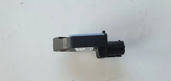 Hyundai i30 (2012 - 2015) Датчик удара SRS — фото 2