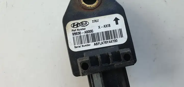 Hyundai i30 (2012 - 2015) Датчик удара SRS — фото 4