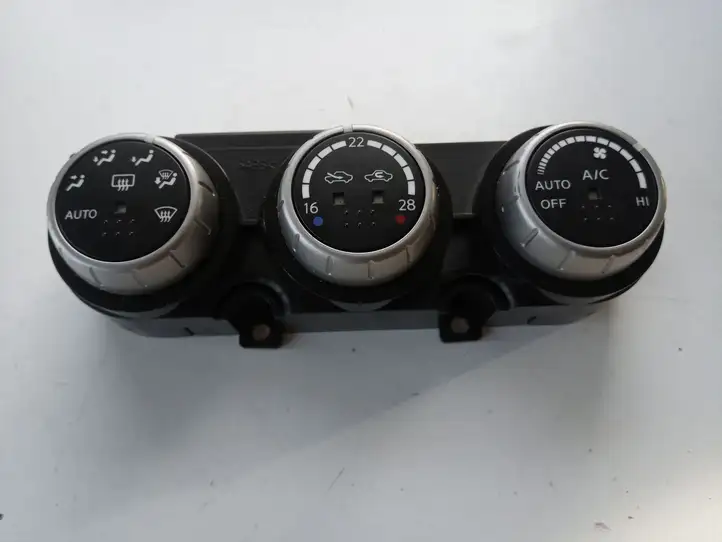 Nissan Murano Z50 (2002 - 2008) Кнопка кондиционера — фото 1