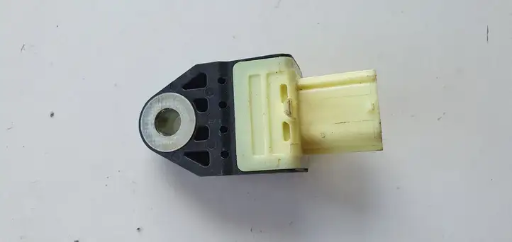 Toyota Prius+ (ZVW40) (2011 - 2018) Датчик удара SRS — фото 3