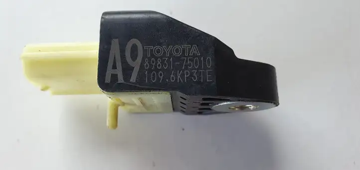 Toyota Prius+ (ZVW40) (2011 - 2018) Датчик удара SRS — фото 4